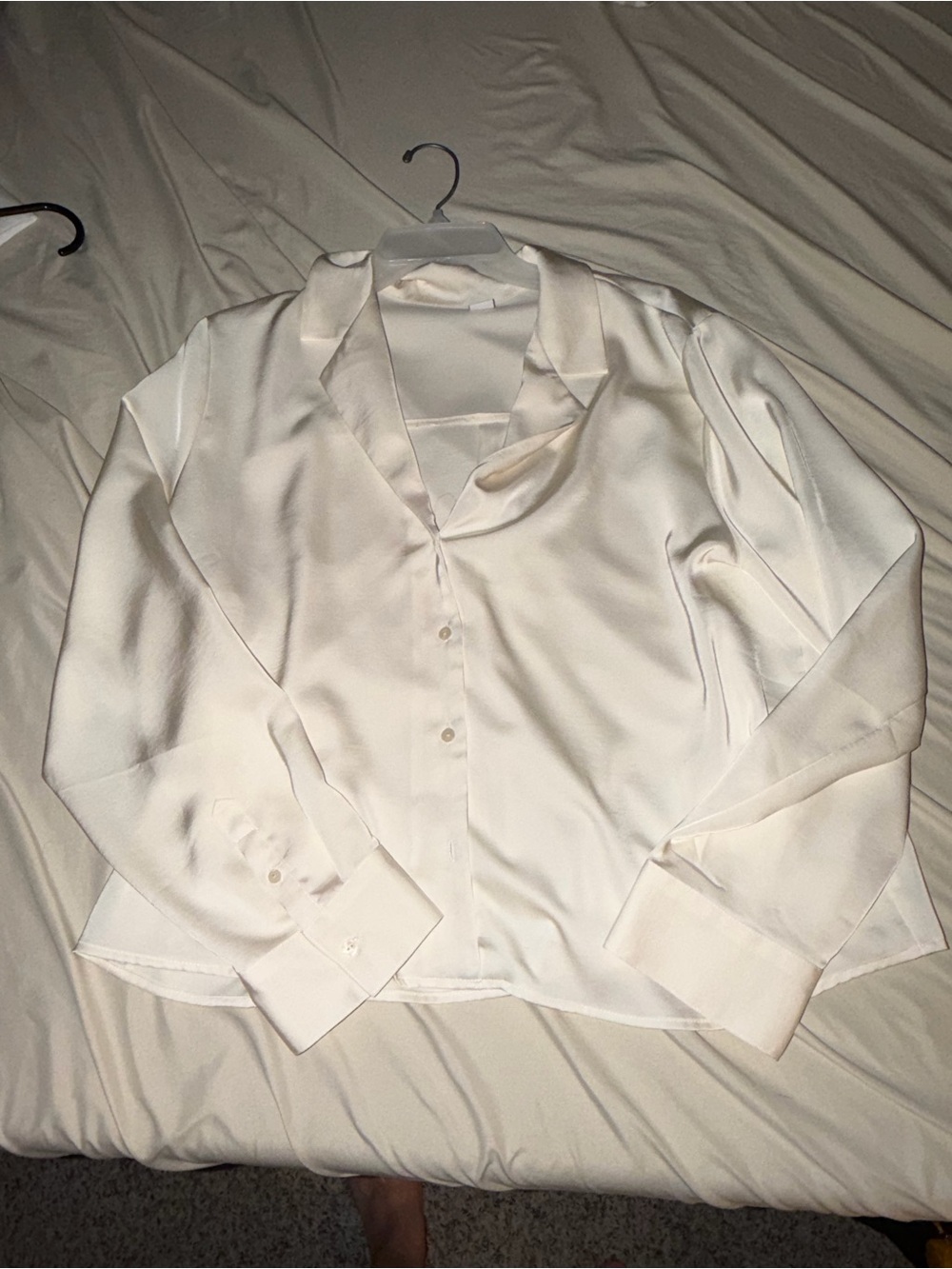 Old Navy Ivory Satin-Look Button Front Blouse